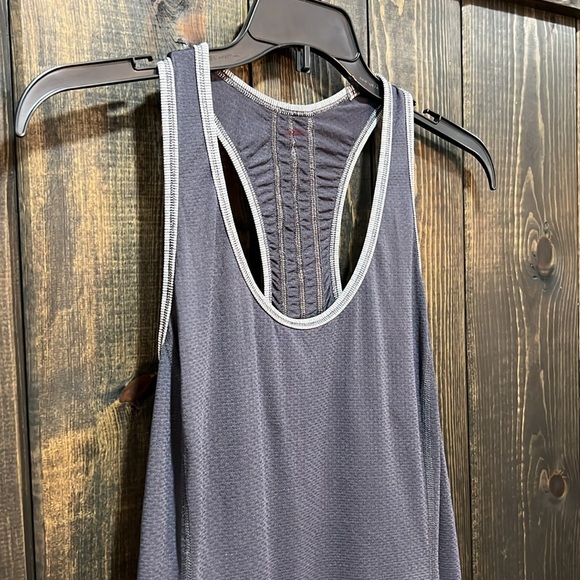 Lululemon Tank Top 4 Grey Racerback Drawstring Side Pocket Ruffled Scoop Active - Picture 2 of 10
